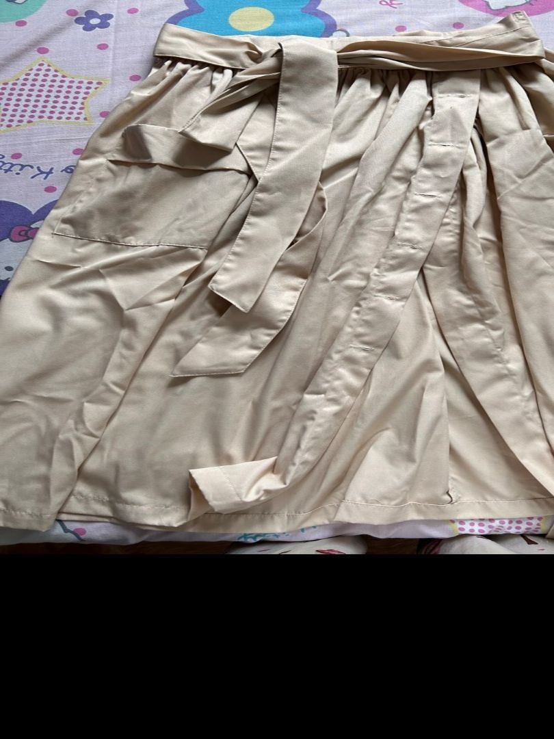 Plains & Prints Mark B. Garber Beige Pants XS (Category: Other Bottoms) located in Antipolo. Submitted by sophueya (Listing ID 1460745871, Image 1). Description: - Brand: Plains & Prints (Mark B. Garber) - Color: Beige - Waistband: Elastic with drawstring - Features: Pockets - Material: Satin or silk blend - Size: XS - bought this for 2000.