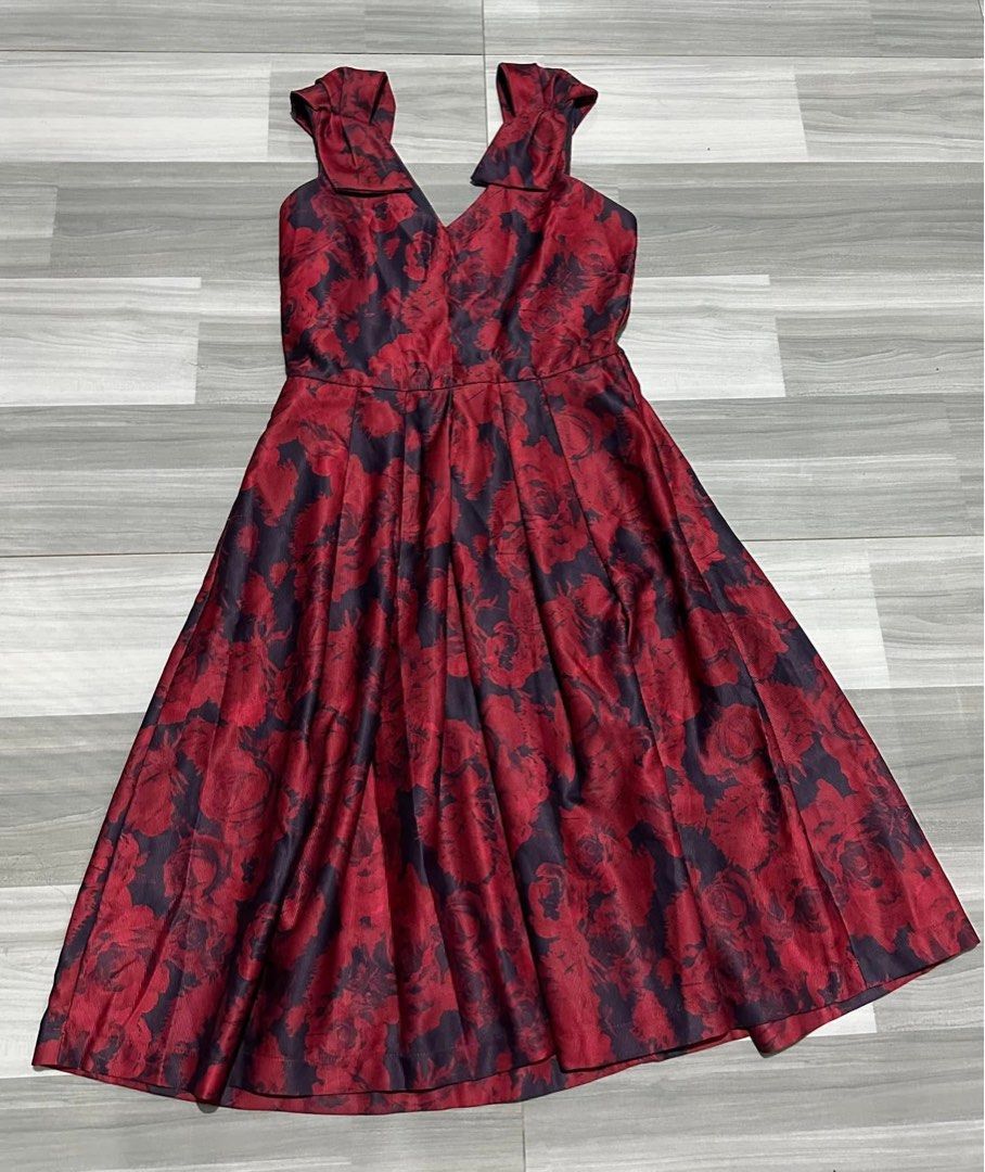 Plains and prinrs (Category: Dresses) located in Manila. Submitted by mgfreya (Listing ID 1460922615, Image 2). Description: Plains and prints.