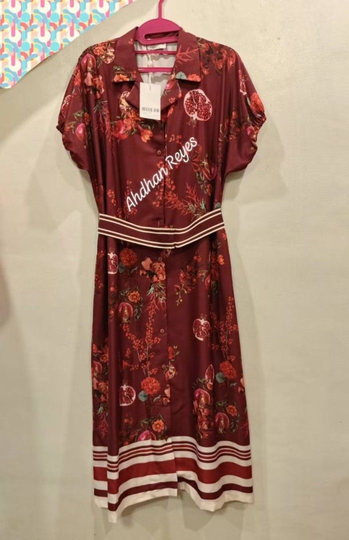 Plains and prints dress (Category: Dresses) located in Rizal. Submitted by astrid20 (Listing ID 1461090912, Image 2). Description: xs runs big bnew with tag 1699+sf.
