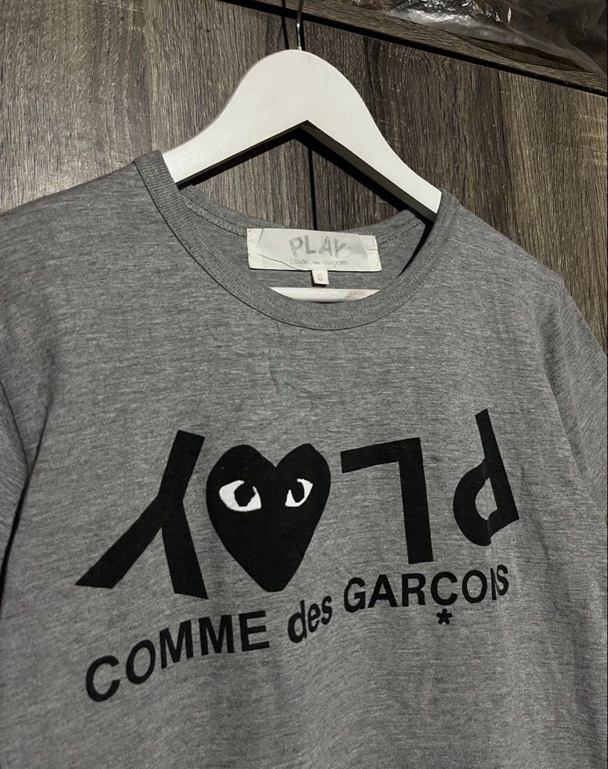 🤍PLAY CDG INVERTED TEXT SHIRT (Category: Shirts) located in Dumaguete. Submitted by marc_umbac89 (Listing ID 1461078454, Image 2). Description: 🤍PLAY CDG INVERTED TEXT SHIRT ₱350 ~Excellent Condition ~Complete Tags ~Inverted Text ~Size:Small On Tag ~Length:25 Width:16 📌Dumaguete City Negros Oriental ✅Unli Vouch And VC For Legitimacy ‼️DISCLAIMER: I Am Not Affiliated With The Official Brand Displayed Nor Do We Sell Under Their Cause. I Solely H