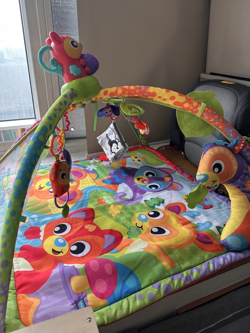 Playgro Mat (Category: Infant Playtime) located in Mandaluyong City. Submitted by betterchelle (Listing ID 1460943490, Image 3). Description: Play Gro Mat with Music Used only for 3 mos Brand new is around 4k Bought in Rustans Shang.