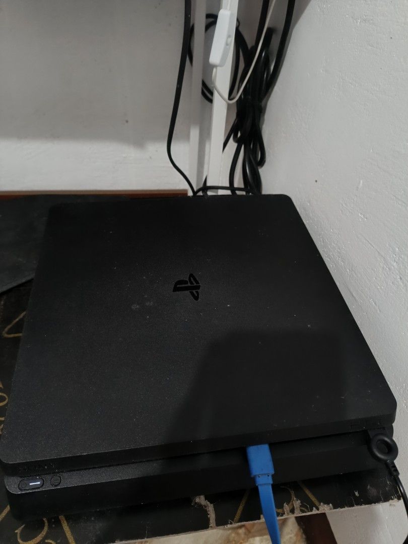 PlayStation 4 Slim Console with 2 Controllers and Games (Category: PlayStation) located in Subic. Submitted by wadugab (Listing ID 1461036729, Image 1). Description: - PS4 Slim Console 500 GB Non JB - 1 Controller (1 Black Orig No issue - Games Included: Monster Hunter World, Tekken 7 - System Software Version: 13.52 - Lalaruin nalang po -Newly deep clean na din po at bagong palit din thermal paste. Yung Digital games download niyo nalang or pili