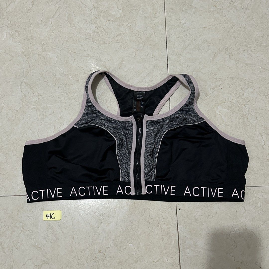 Plus Size Sports Bras (Category: Activewear) located in Calamba. Submitted by thingsilovedd (Listing ID 1460975645, Image 3). Description: Sizes are indicated in each photos. Please message if may questions po hehe ₱170 each .