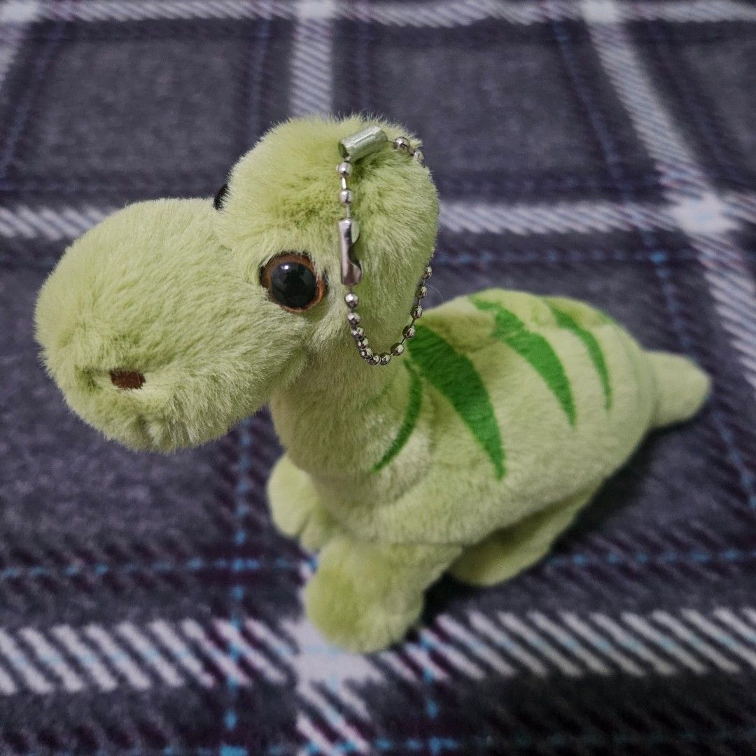 🖤 Plush Bag Charm Keychain - DINOSAUR [sold individually] (Category: Plushies & Soft Toys) located in Quezon City. Submitted by al1en_rob0t (Listing ID 1450793234, Image 3). Description: PRICE: ₱100 EACH How to Order: Please message me with the item number you want to purchase or a screenshot of the item. AVAILABILITY STATUS: 1. L.Green Long Neck - [ AVAILABLE ] 2. D.Green Long Neck - [ AVAILABLE ] 3. Pink Dino #1 - [ AVAILABLE ] 4. Green Dino -