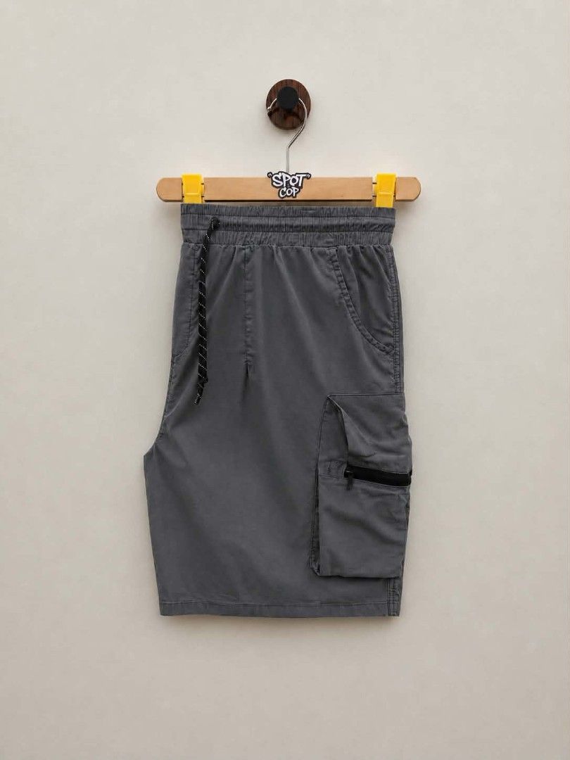 PMGO HK MULTIPOCKET UTILITY CARGO LACED SHORT (Category: Shorts) located in Taguig. Submitted by zieyaaa.o1 (Listing ID 1461046972, Image 3). Description: PMGO HK MULTIPOCKET UTILITY CARGO LACED SHORT SIZE XXL ON TAG 32-42 WAISTLINE 22 LENGTH 13 LEG OPENING EXCELLENT CONDITION TAGUIG LOCATION 849 PHP + SF *COLOR MAY VARY DUE TO LIGHTING.