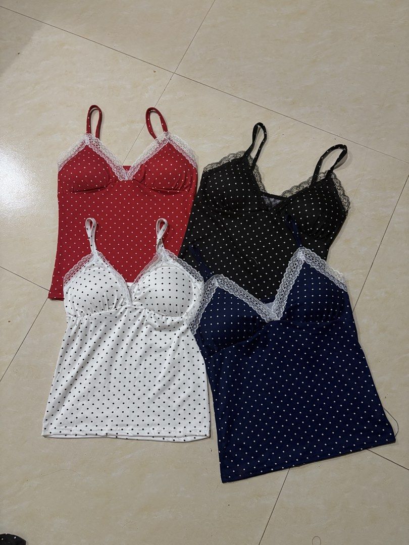 polka padded top (Category: Sleeveless) located in Manila. Submitted by deffnotandwie (Listing ID 1460941115, Image 1). Description: brandnew padded size xs-med .