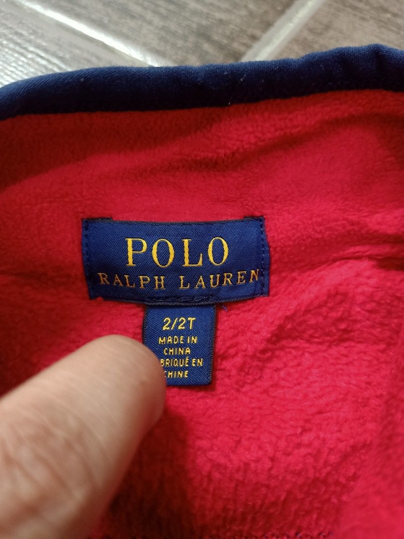 Polo Ralph Lauren (Category: Babies & Kids Fashion) located in Lipa City. Submitted by alpacino043 (Listing ID 1460932422, Image 3). Description: Polo Ralph Lauren Vest - Size 2/2T - Red fleece / With zip pockets - 9.5/10 cond - No issue, makapal.