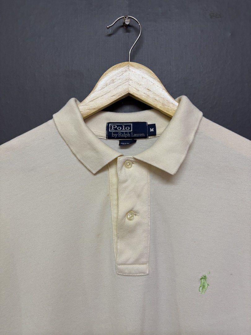 POLO RALPH LAUREN (Category: Tshirts & Polo Shirts ) located in Cavite. Submitted by staythrifted.23 (Listing ID 1460949336, Image 2). Description: Size : Medium on 🏷️ ( Oversized ) Dimes : Length 30/32.5 Width 23 Condition : Excellent to like new Color rate : 9.7/10 Issue : Light yellow stain shoulder part .