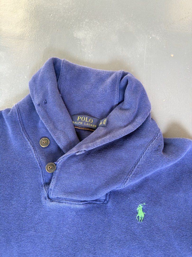 Polo Ralph Lauren (Category: Hoodies) located in General Santos City (Dadiangas). Submitted by archives_haus (Listing ID 1461022074, Image 2). Description: Polo Ralph Lauren W - 22 L - 25 authentic! size small on tag can fit med (kasya saken) pen holes on neck! minimal faded on neck .