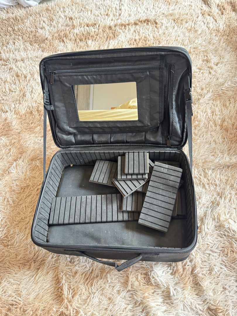 Portable Make Up Bag Organizer (Category: Accessory Holder, Box & Organizers) located in Quezon City. Submitted by ronavillezar (Listing ID 1461035520, Image 2). Description: - Portable makeup bag organizer - Color: Black - Features adjustable dividers for customizable storage - Includes a built-in mirror - Ideal for makeup artists and personal use - Keeps your cosmetics organized and protected - Pwede isabit sa luggage - Need lang laundry - Size
