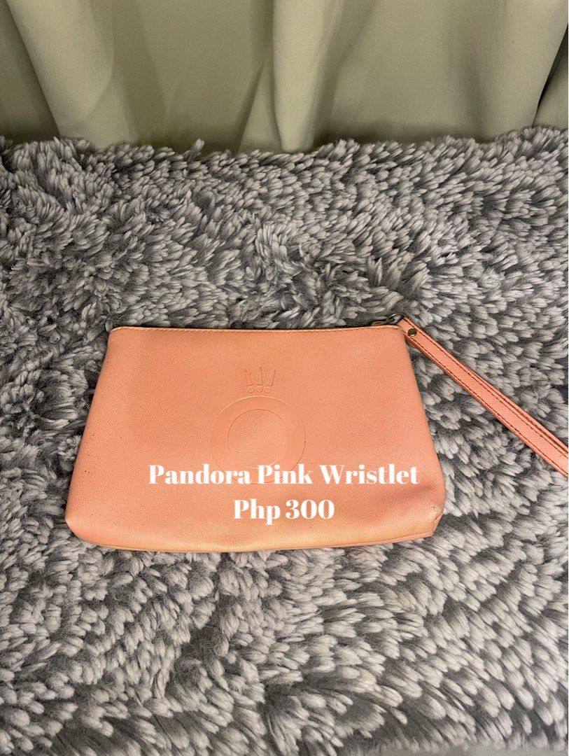 Pouches and Bags (Category: Purses & Pouches) located in Paranaque City. Submitted by mamahips (Listing ID 1460951916, Image 3). Description: .