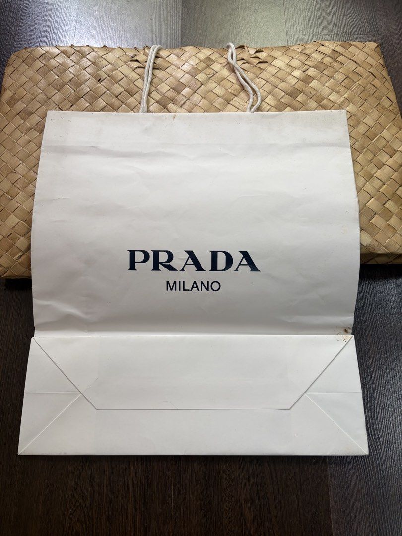 Prada Large paperbag (Category: Cross-body Bags) located in Manila. Submitted by thebookclubz (Listing ID 1461032044, Image 1). Description: .