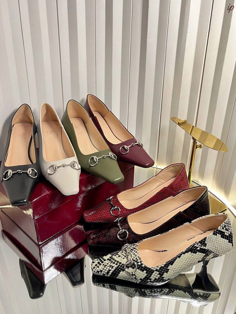 Pre order (Category: Sneakers & Footwear) located in Taytay. Submitted by prettypicks_1188 (Listing ID 1460921848, Image 2). Description: Size 35-41.