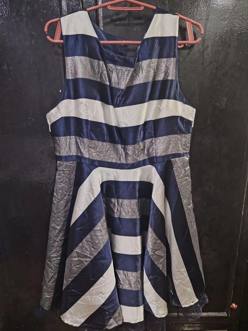 Preloved Dress (Category: Dresses) located in Quezon City. Submitted by G.E.M18 (Listing ID 1461111276, Image 2). Description: Best Fit Med to Semi Large.