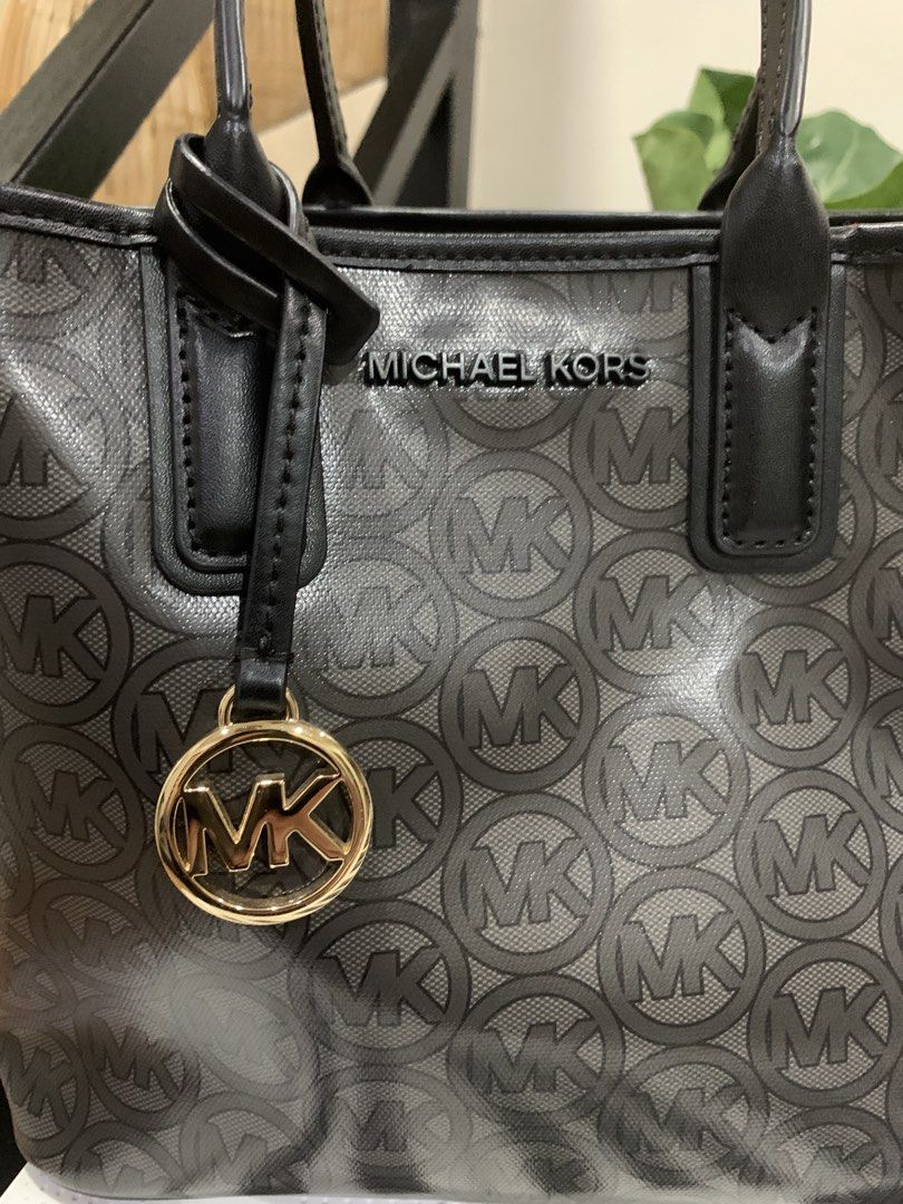 Pre owned original MK Jet set small (Category: Luxury Bags & Wallets) located in Cebu City. Submitted by ronalynmauring (Listing ID 1461042270, Image 1). Description: .