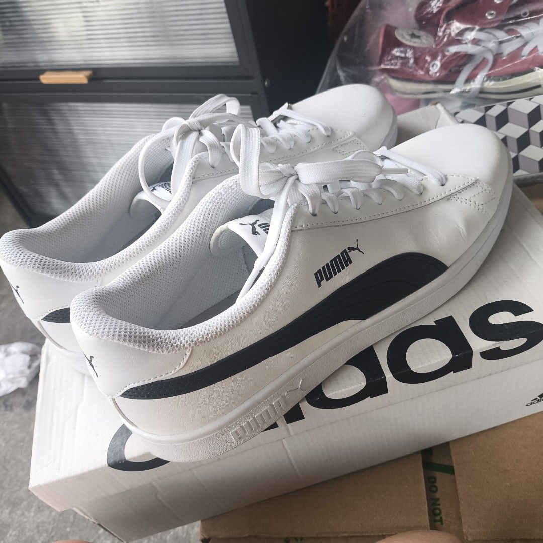 Puma Smash V2 Leather Sneakers White (Category: Sneakers) located in Manila. Submitted by hangribar (Listing ID 1460987578, Image 2). Description: size: uk10 once lang din nagamit. no box pero will give spare box not same sa brand..