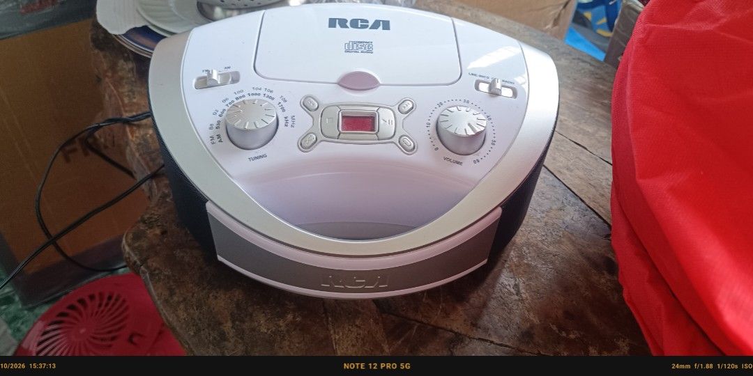 radio boombox (Category: Portable Music Players) located in Las Pinas. Submitted by edelyne_grace (Listing ID 1461115062, Image 3). Description: Brand RCA FROM CANADA fm aux input with apator 220 v ready 9 v , 500 ma pde din battery operated Philippine channel standard also origin canada for pick up only las piñas city area.