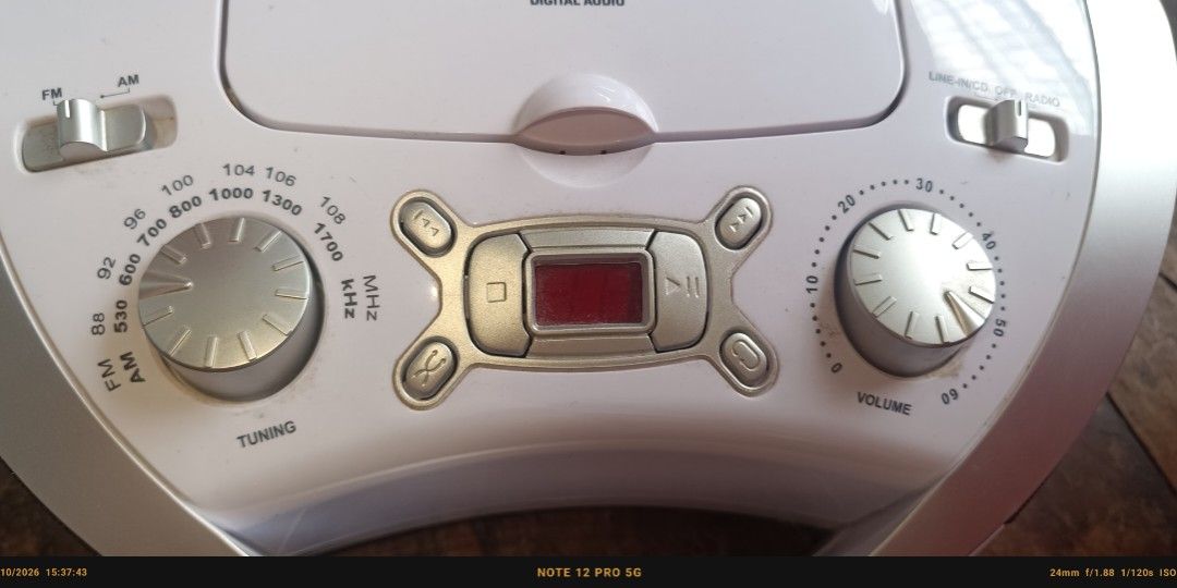 radio boombox (Category: Portable Music Players) located in Las Pinas. Submitted by edelyne_grace (Listing ID 1461115062, Image 1). Description: Brand RCA FROM CANADA fm aux input with apator 220 v ready 9 v , 500 ma pde din battery operated Philippine channel standard also origin canada for pick up only las piñas city area.