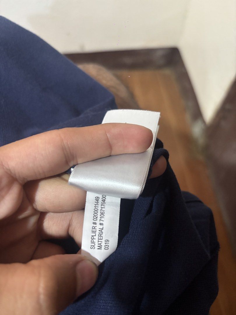 Ralph Lauren (Category: Activewear) located in Aloran. Submitted by thriftwear.crystal (Listing ID 1461089811, Image 3). Description: Ralph lauren (Navy Blue) ➡️Issue: Min sign of use neck ➡️Dimes: 22x29 ➡️Colorate: 9.5/10.