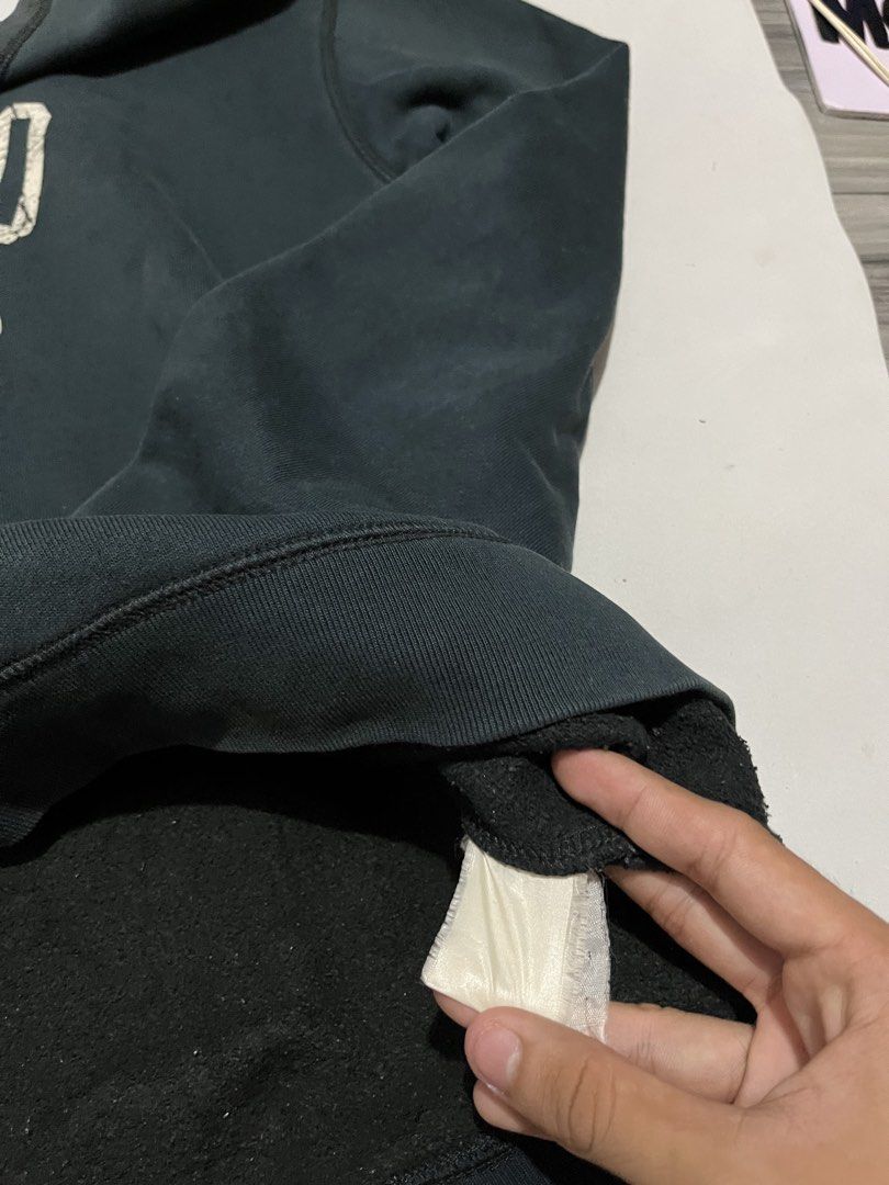 Ralph Lauren Sweater (Category: Longsleeves) located in Iloilo. Submitted by jthrift0 (Listing ID 1461091174, Image 3). Description: Complete tags authentic 25x29 scratch/fade wash.