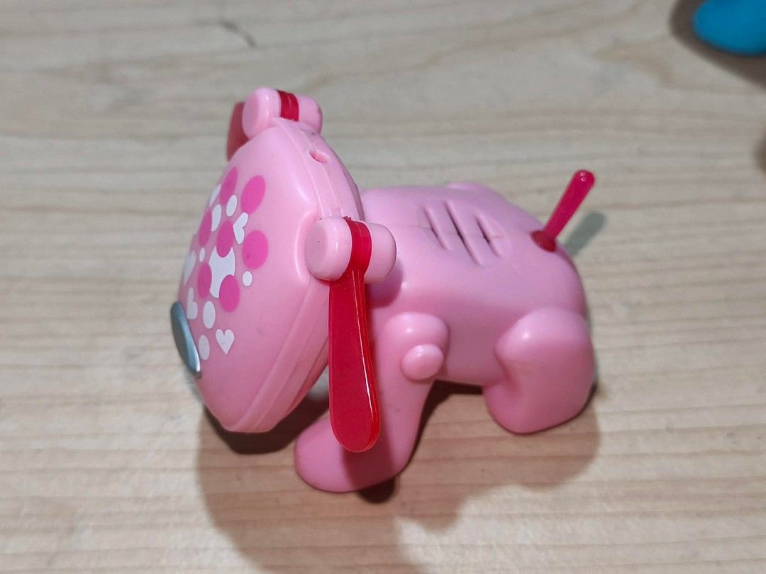 [READ DESCRIPTION] iDog McDonalds Pink Nostalgia around 2010 (Category: Character Goods) located in Angeles City. Submitted by trustsuki (Listing ID 1460993205, Image 2). Description: buy as it is not sure if workingg.