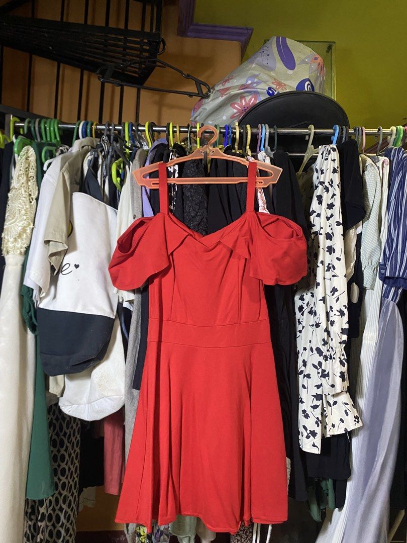 Red Off-Shoulder Ruffle Dress (Category: Dresses) located in Caloocan City. Submitted by lienzonius (Listing ID 1461060521, Image 1). Description: - Cute red dress - Off-shoulder with ruffled sleeves - Sweetheart neckline - Fitted waist, flared skirt - Ideal for parties or a night out - Easy to wear and style.