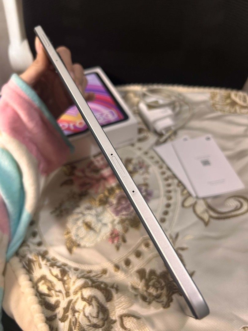 Redmi Pad Pro (5G) Tablet with Charger (Category: Android) located in Caloocan City. Submitted by myriosh (Listing ID 1461008946, Image 3). Description: - Redmi Pad Pro 5G - Color: Silver - Includes original box and charger - Ideal for entertainment and productivity - Feel free to ask questions!.