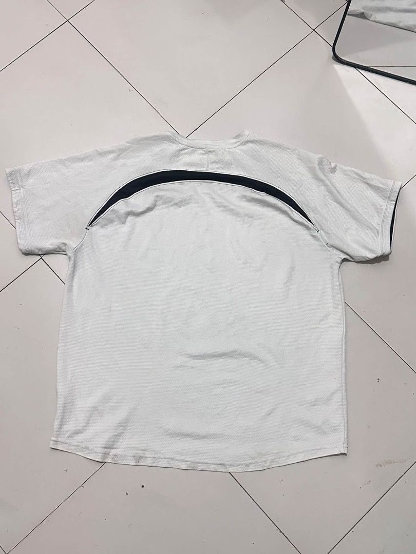 REEBOK white shirt (Category: Tshirts & Polo Shirts ) located in Manila. Submitted by nb_thriftshop (Listing ID 1461082052, Image 2). Description: reeb0k t shirt 27 length 23 width medium to large no issue need wash height 5'5 weight 65 kg .