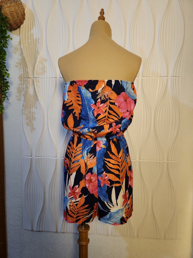 Romper Tube Large to XL (Category: Rompers) located in Marikina City. Submitted by KanamiFinds (Listing ID 1460999191, Image 3). Description: Bust: 32 - 42 inches Waist: 28 to 42 inches Length: 25 inches Gartered waist.