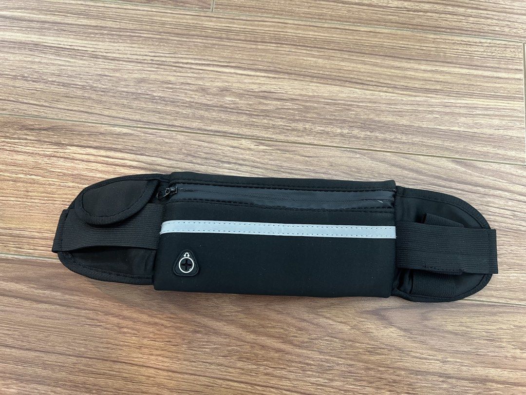 Running Belt Bag (Category: Purses & Pouches) located in Makati City. Submitted by hereasysupply (Listing ID 1460965909, Image 1). Description: .