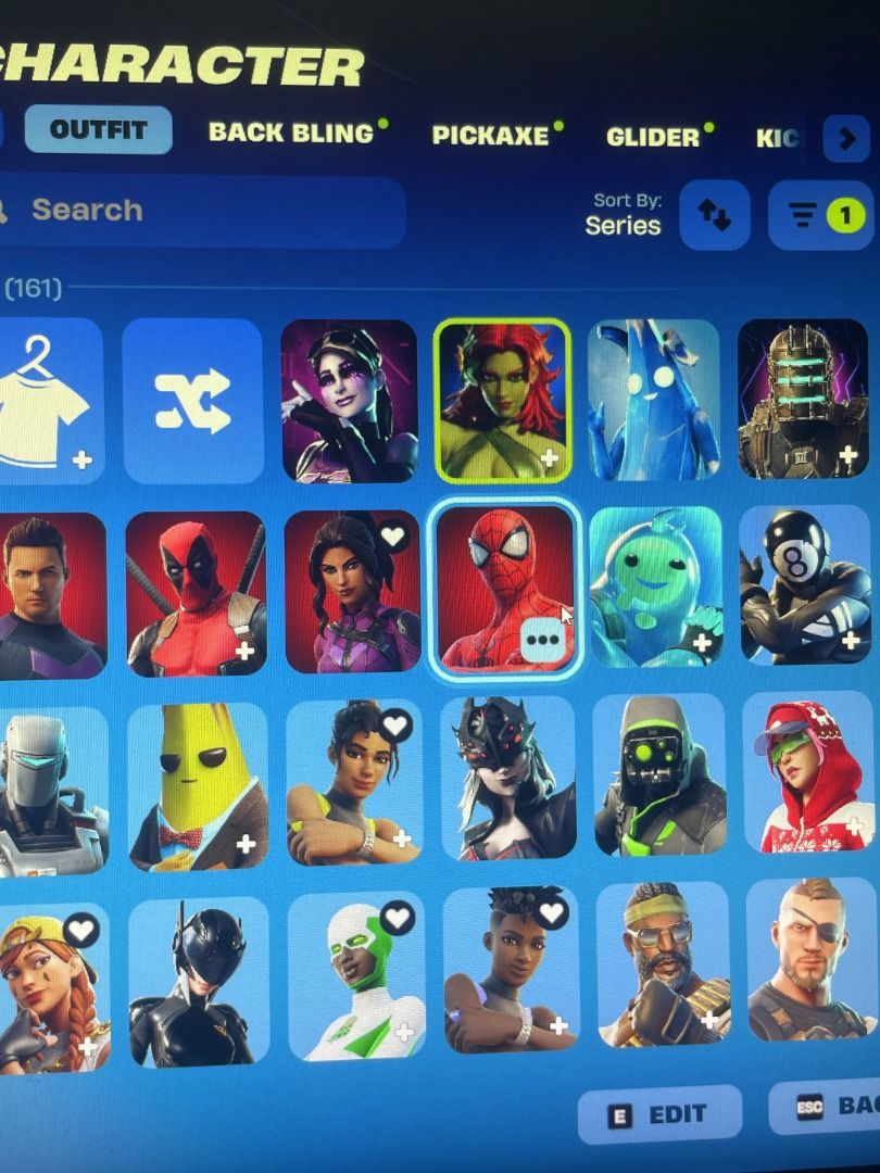 S3 FORTNITE ACCOUNT ( EPIC GAMES ) （分類：遊戲禮物卡及帳戶）位於 Hong Kong。 由 einialee 提交（商品編號 1461043612，圖片 3）。簡介： INCLUDES PICKAXES,BACKBLING,GLIDERS ETC PM FOR MORE INFO PRICE NEGOTIABLE。