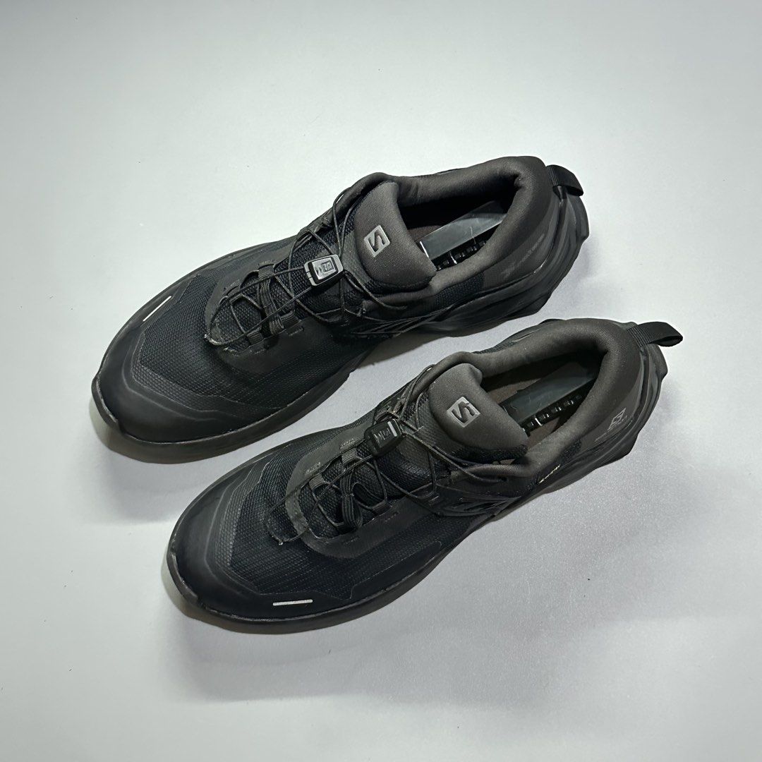 SALOMON x RAISE Gore-tex (Category: Sneakers) located in Baguio. Submitted by macshop_items (Listing ID 1460974695, Image 3). Description: SALOMON x RAISE Gore-tex - Size 9us(27cm) - Excellent condition - Replaced pads ₱ 2,880 + sf.