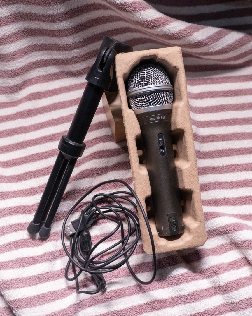 Samson Q2U USB Dynamic Microphone (Category: Microphones) located in Cavite. Submitted by joolei.declutter (Listing ID 1460958619, Image 1). Description: ‼️ PLS READ FIRST, NO READ NO REPLY 🚫 no haggling please, last price posted! ‼️ PAYMENT FIRST BEFORE RESERVING 💵 selling for PHP 2,500 ✦ RFS: upgraded ✦ still in very good condition 🛍️ original price is PHP 5,000 👉 bought from JG Superstore 🎁 INCLUSIONS ✦ mic ✦ box & manuals ✦ USB cable ✦ s