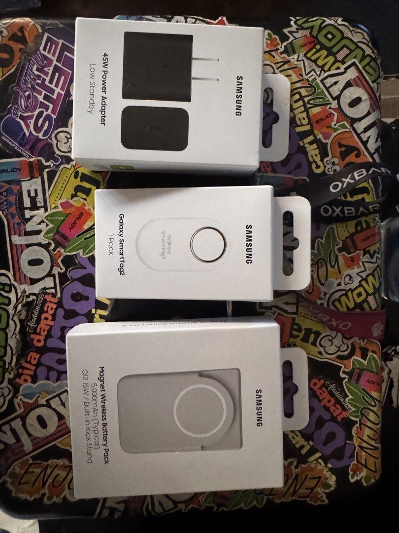 Samsung Accessories (Category: Batteries & Power Banks) located in Manila. Submitted by christoperjallorina (Listing ID 1460965079, Image 1). Description: what you see is what you get 1pc 45W Power Adaptor 1pc Smart Tag 1pc Wireless Magnet Battery Pack all for only 2500 can do COP/COD lalamove .