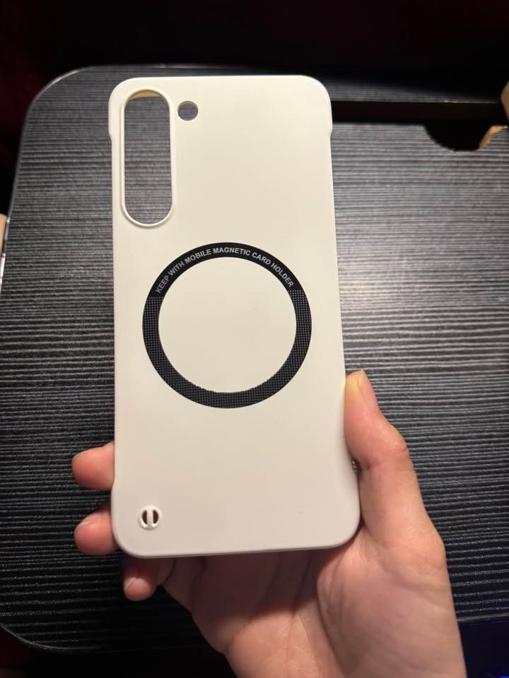 SAMSUNG S23 PLUS PHONE CASE (Category: Other Mobile & Gadget Accessories) located in Manila. Submitted by shnmnajoo (Listing ID 1460974385, Image 1). Description: SAMSUNG S23 PLUS PHONE CASE RFS: HINDI NAGAMIT.