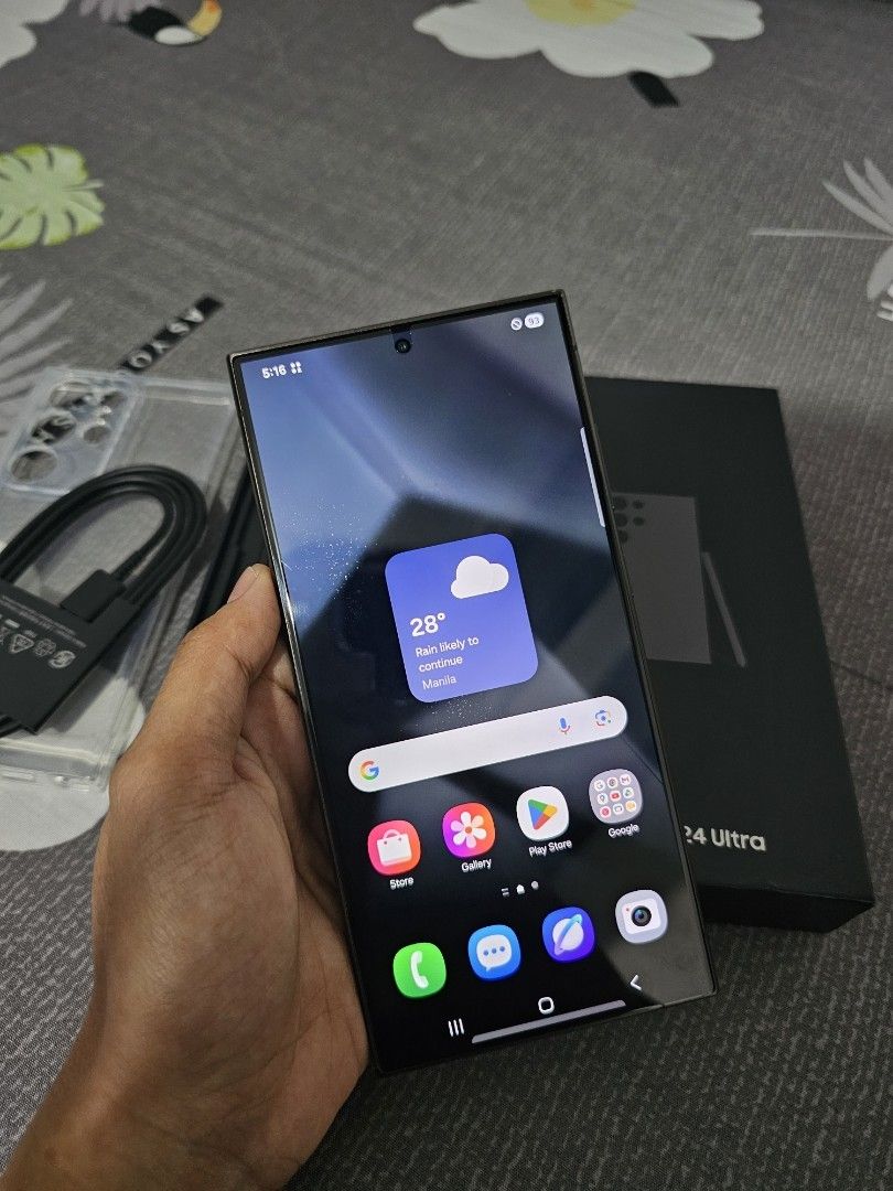 Samsung S24 Ultra - 512gb (Category: Other Mobile & Gadget Accessories) located in Tuguegarao City. Submitted by erika_ja (Listing ID 1460928236, Image 3). Description: Samsung S24 Ultra 12gb | 512gb - with box, clear case and cable charger - working spen, no issue, never been repaired or opened - single sim + e-sim (pwede kahit anong simcard, no restrictions) - can ship via LBC COD or COP ( but required atleast 2k dp, then balance to be paid on 