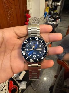 (Category: ) located in . Submitted by oliverailene (Listing ID 1460976166, Image 1). Description: .