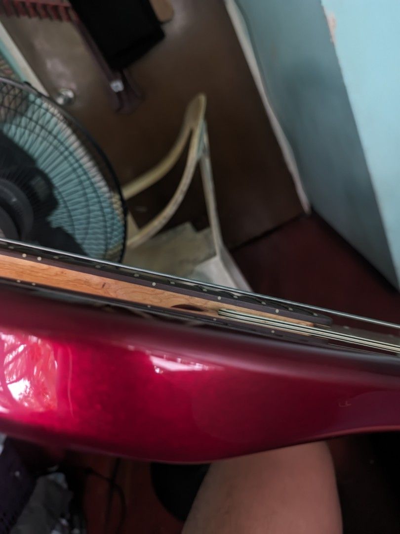 Selder bass 4string (Category: Musical Instruments) located in Cavite. Submitted by reymoises (Listing ID 1461016019, Image 1). Description: set up na, pwede sa maselan, may kasama ng aria na amp 110v (may transformer na din for the amp kaso need nyo pagawa yung plug nung mismong bass tho mura lang sya sa hardware naputol kasi).