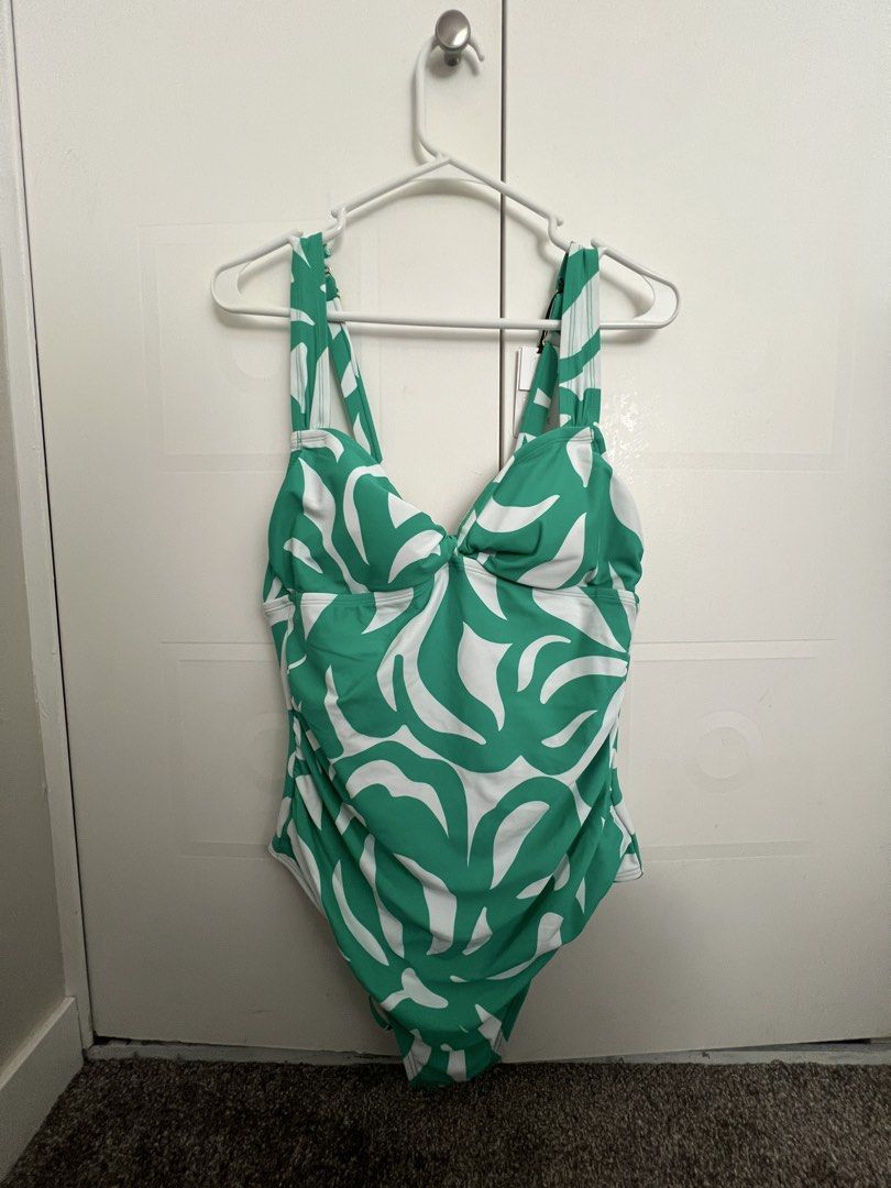 Shade & Shore Onepiece Swimsuit (Category: Bikinis & Swimsuits) located in Rizal. Submitted by dressn (Listing ID 1460999808, Image 1). Description: Shade & Shore Onepiece Swimsuit Size: XL (16) Brand new - Onhand (from US) With hygienic liner Full seat coverage Padded Adjustable straps .
