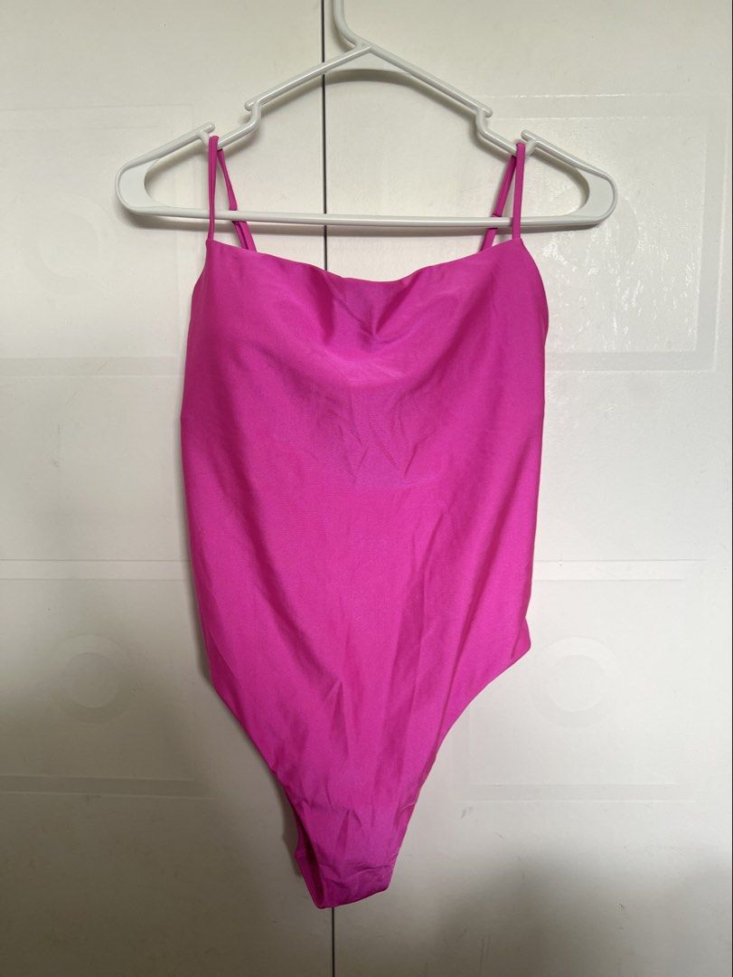 Shade & Shore Onepiece Swimsuit (Category: Bikinis & Swimsuits) located in Rizal. Submitted by dressn (Listing ID 1461002409, Image 1). Description: Shade & Shore Onepiece Swimsuit Brand new onhand (from USA) Size: Medium (8-10) With hygienic liner Padded Adjustable straps High leg cheeky.