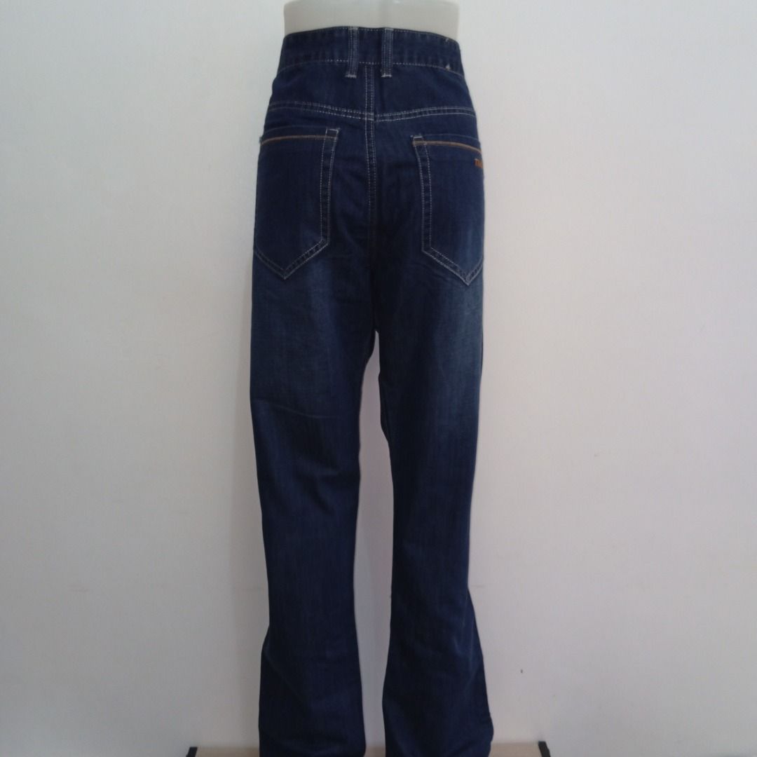 Shein casual denim jeans (Category: Jeans) located in Subic. Submitted by mustardt_ (Listing ID 1460960386, Image 3). Description: size: 17.5(35)in x 44in code: c667.