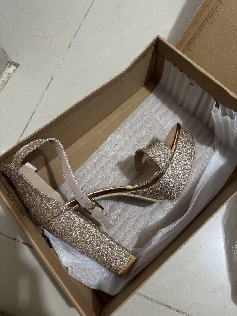 SHEIN Platform heels (Category: Heels) located in Manila. Submitted by declutterwithbeyuh (Listing ID 1460930827, Image 3). Description: never used.