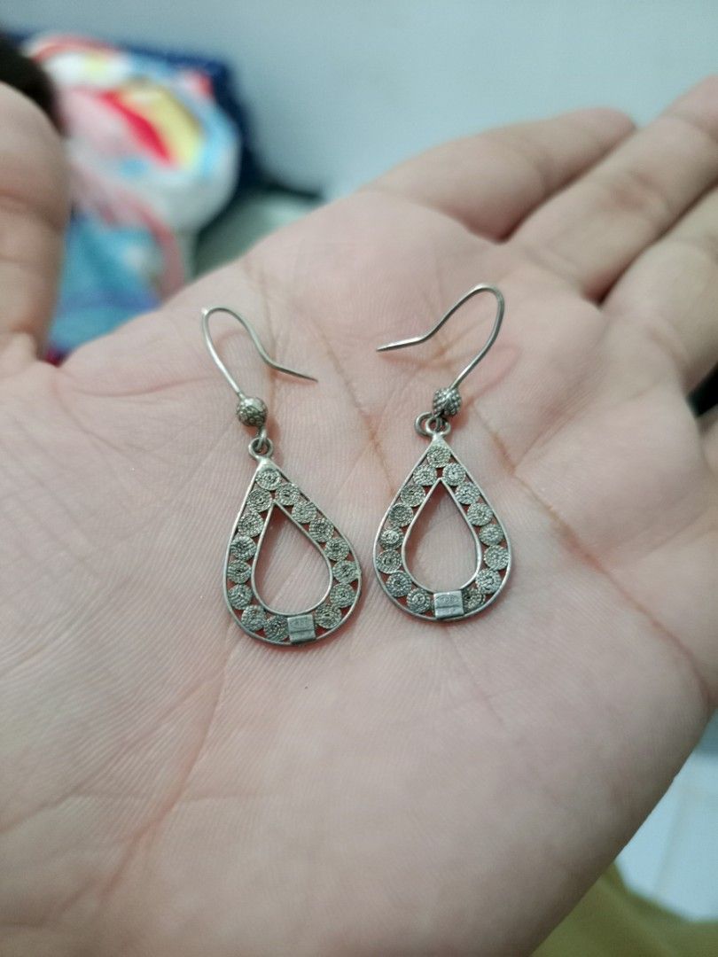 Silver Teardrop Filigree Dangle Earrings 800 (Category: Earrings) located in Manila. Submitted by warmcrystal_269010 (Listing ID 1461066493, Image 2). Description: Vintage Silver Earrings 800 markings 2k, Alabang Muntinlupa Location.