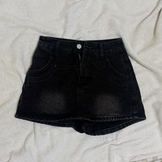 (Category: ) located in . Submitted by icamikha (Listing ID 1460942076, Image 1). Description: .