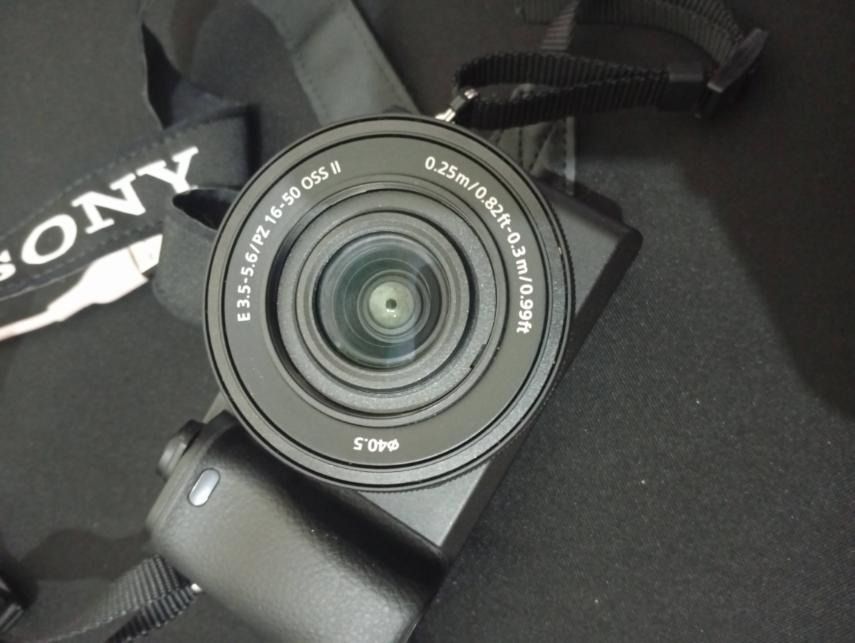 Sony A6400 (Category: Cameras) located in Quezon City. Submitted by youngcat_4e2d03 (Listing ID 1460920996, Image 2). Description: For Sale Sony A6400 NO issues. Complete inclusions with box and manuals. Price : 21,000 Rush Rush Rush ‼️‼️‼️ .