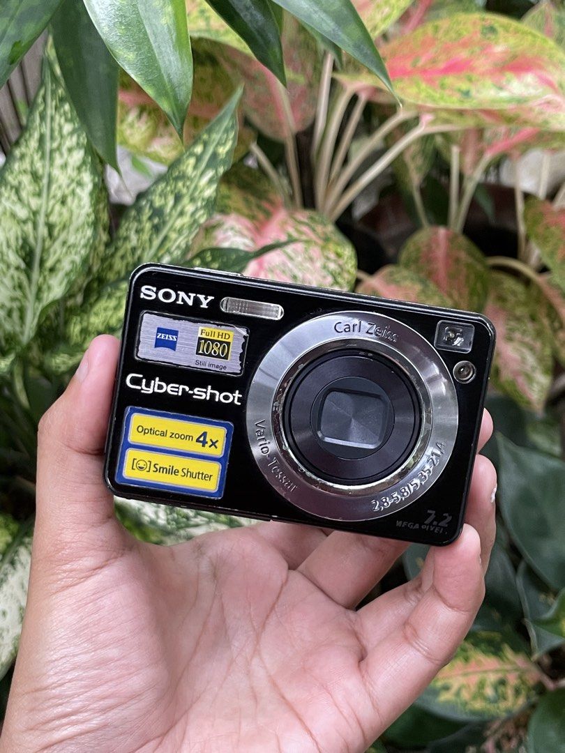 Sony Cybershot DSC-W110 digital camera digicam (Category: Cameras) located in Paranaque City. Submitted by momochiii24 (Listing ID 1461054256, Image 2). Description: Sony Cybershot DSC-W110 digital camera digicam 7.2 megapixels Price:3,300 negotiable for sure buyer only! Fully functional All buttons are working Zooms and flash/red flash working No lcd burn Body condition: 8/10 Minimal issue: 📌may super mild lcd dust hindi affected sa output. Nal