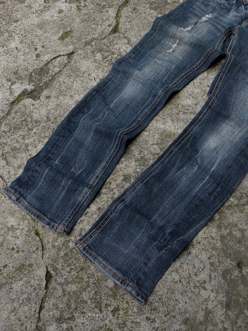 Spicy Denim Jeans (Category: Jeans) located in Taguig. Submitted by xurocurations (Listing ID 1461013390, Image 3). Description: -27 Waist -9 Crotch -39 Length -9 Thighs -7 Knees -6 Hem -30.5 Inseam.