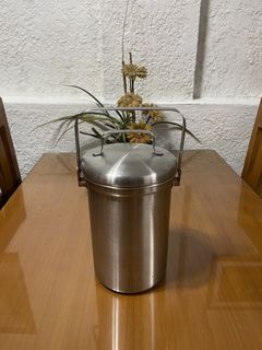 (Category: ) located in . Submitted by doublelkitchenware (Listing ID 1461000158, Image 1). Description: .