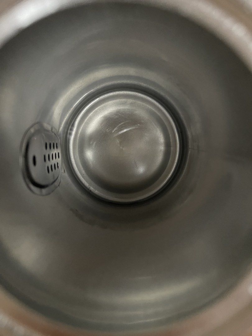 Stainless Steel Pitcher / Kettle 1L (Category: Cookware & Accessories) located in Quezon City. Submitted by doublelkitchenware (Listing ID 1460971402, Image 3). Description: Stainless Steel Pitche / Kettle 1L capacity 9x21.5cm Induction / Gas / Electric Makapal and mabigat Fully clad Minimal sign of usage Pick up or shipping via lalamove Provincial 🚚j&t Novaliches Qc .