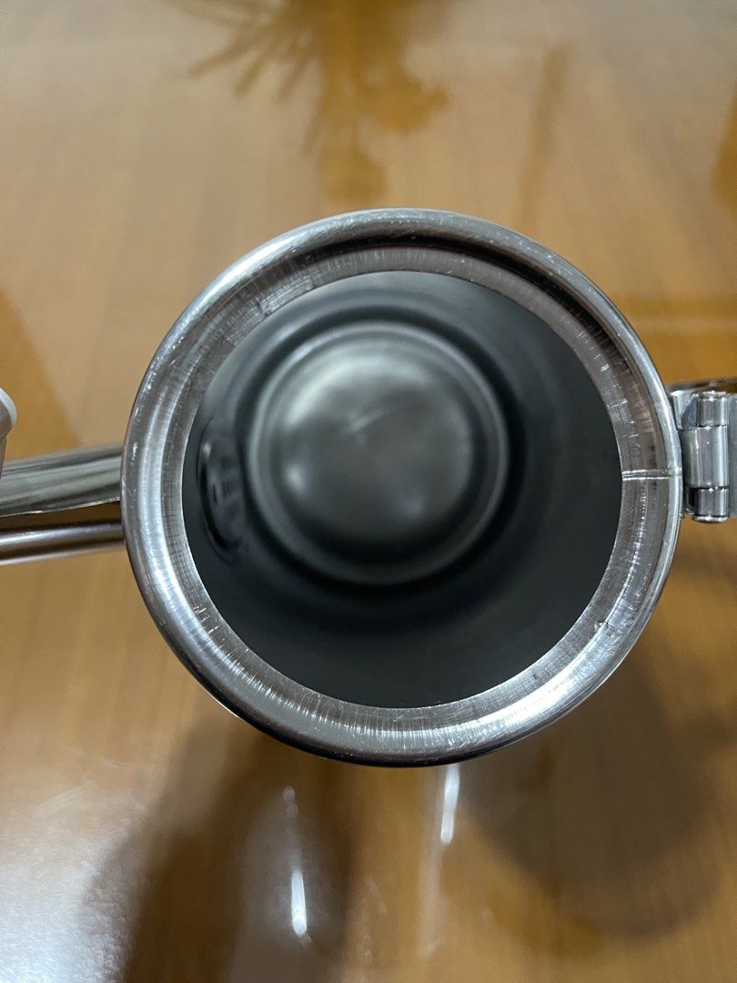 Stainless Steel Pitcher / Kettle 1L (Category: Cookware & Accessories) located in Quezon City. Submitted by doublelkitchenware (Listing ID 1460971402, Image 2). Description: Stainless Steel Pitche / Kettle 1L capacity 9x21.5cm Induction / Gas / Electric Makapal and mabigat Fully clad Minimal sign of usage Pick up or shipping via lalamove Provincial 🚚j&t Novaliches Qc .